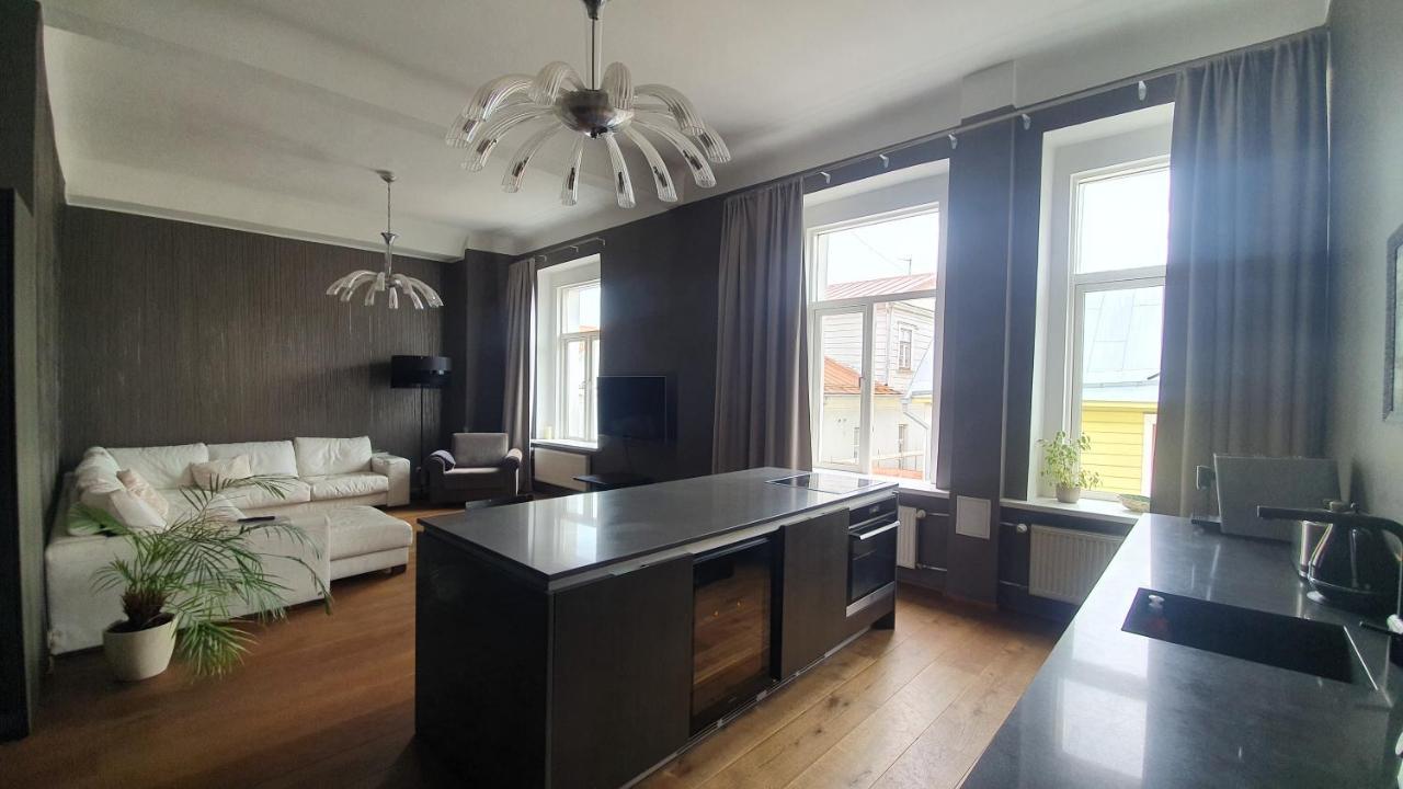 Old Town Apartment Pärnu Buitenkant foto